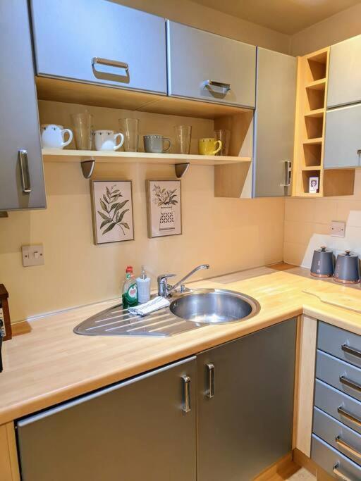 Cosy Central Modern Apartment Nantwich Exterior foto