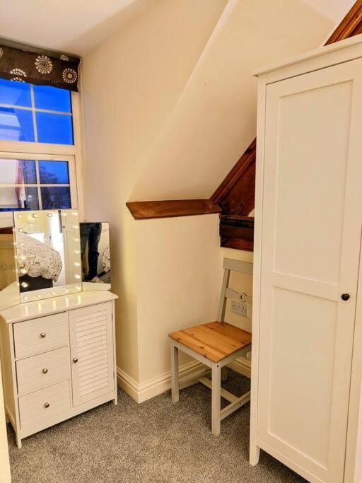 Cosy Central Modern Apartment Nantwich Exterior foto
