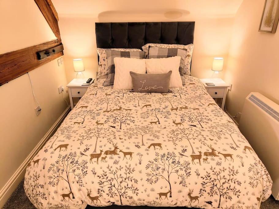 Cosy Central Modern Apartment Nantwich Exterior foto